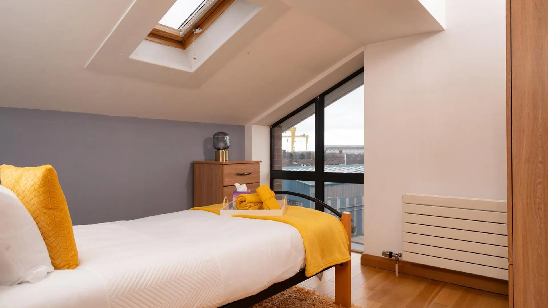Apartament Luxury 5-Bed Penthouse With Free Parking & Views Belfast Wielka Brytania
