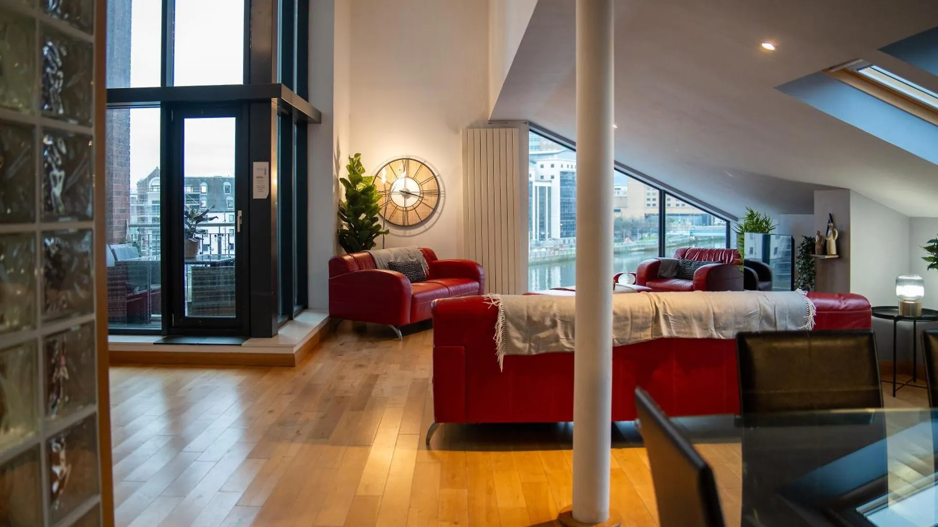 Apartament Luxury 5-Bed Penthouse With Free Parking & Views Belfast
