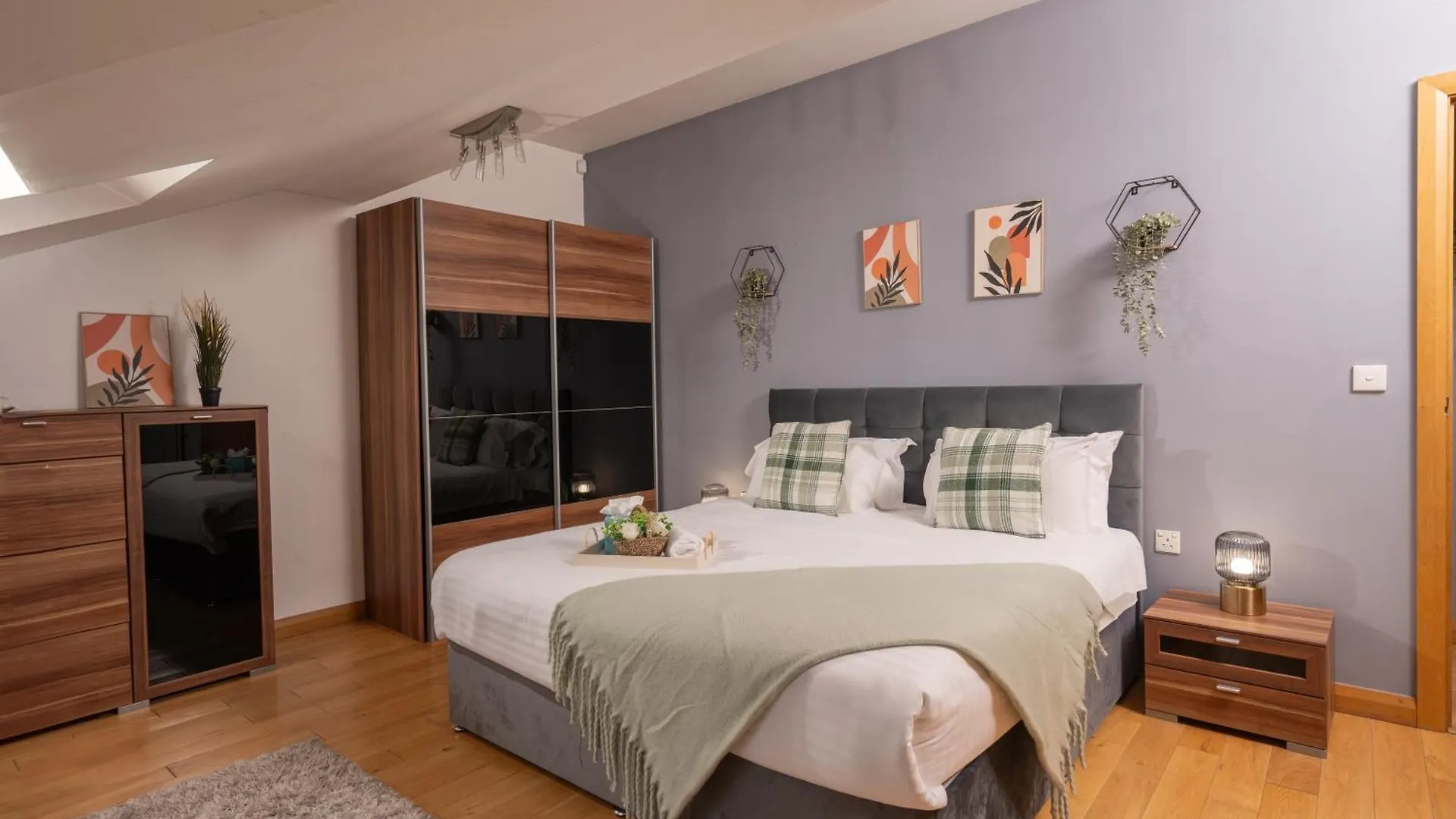 Apartament Luxury 5-Bed Penthouse With Free Parking & Views Belfast