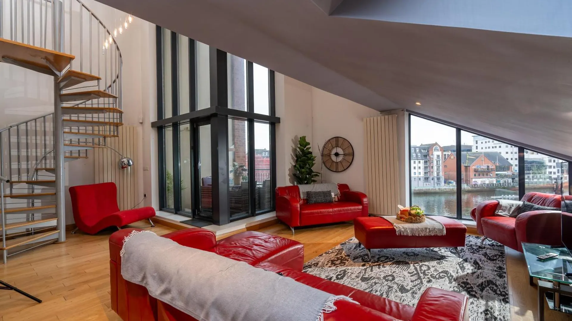 Apartament Luxury 5-Bed Penthouse With Free Parking & Views Belfast 0*,